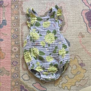 Angel Dear Muslin Hydrangea Girls Bubble